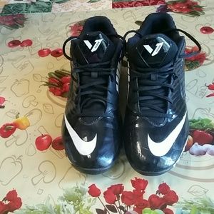 NIKE SHARK FOOTBALL CLEATS.